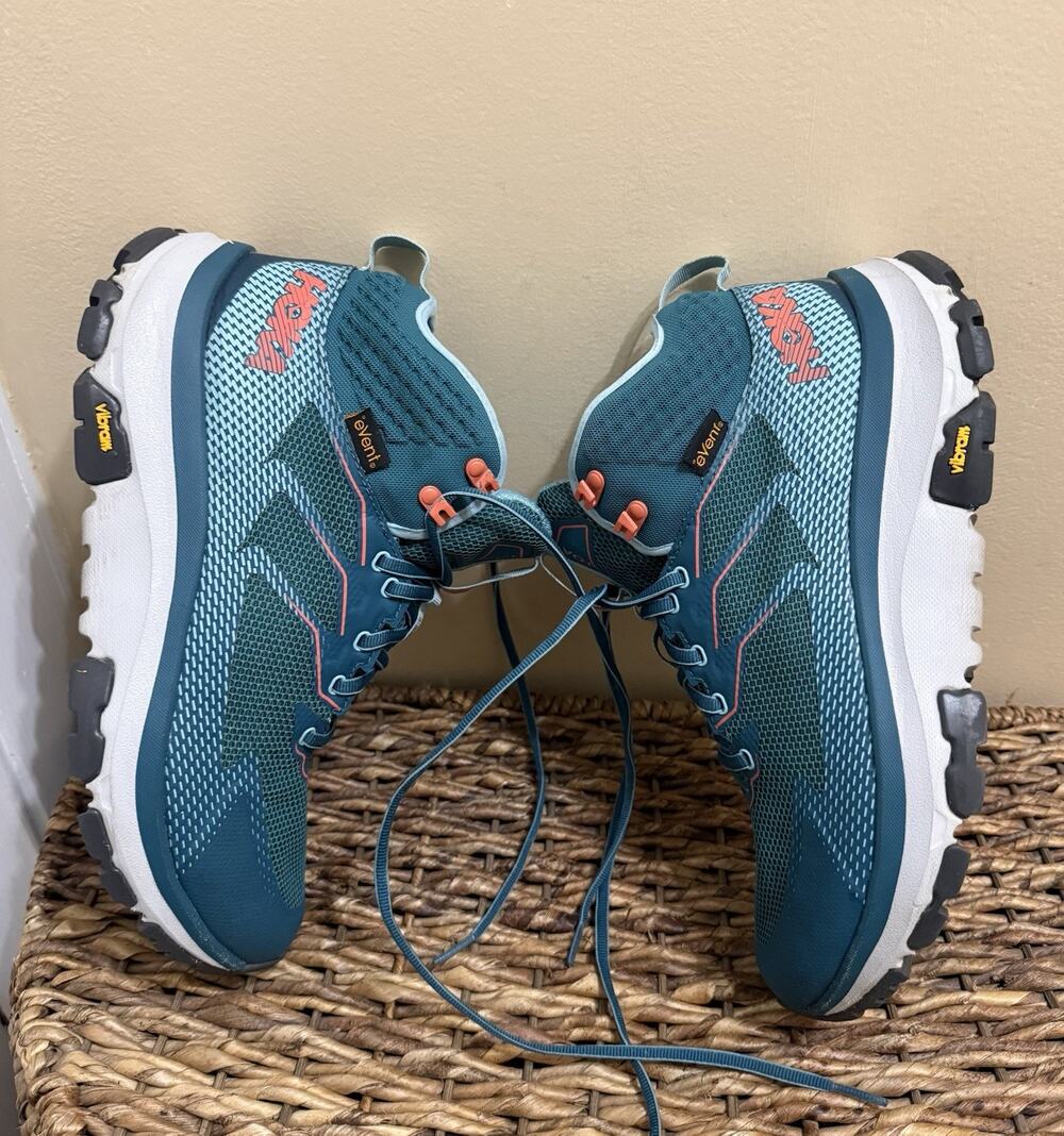 Size 9.5 - Hoka One One Toa Green